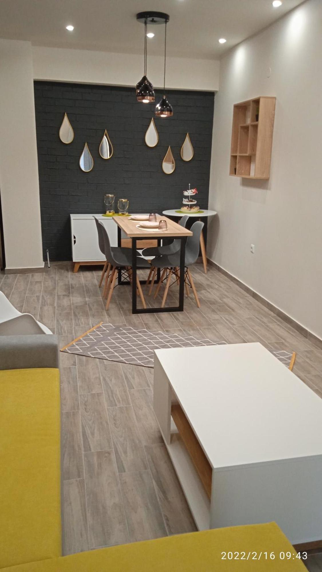 Lusso Apartment - City Center Бер Екстериор снимка